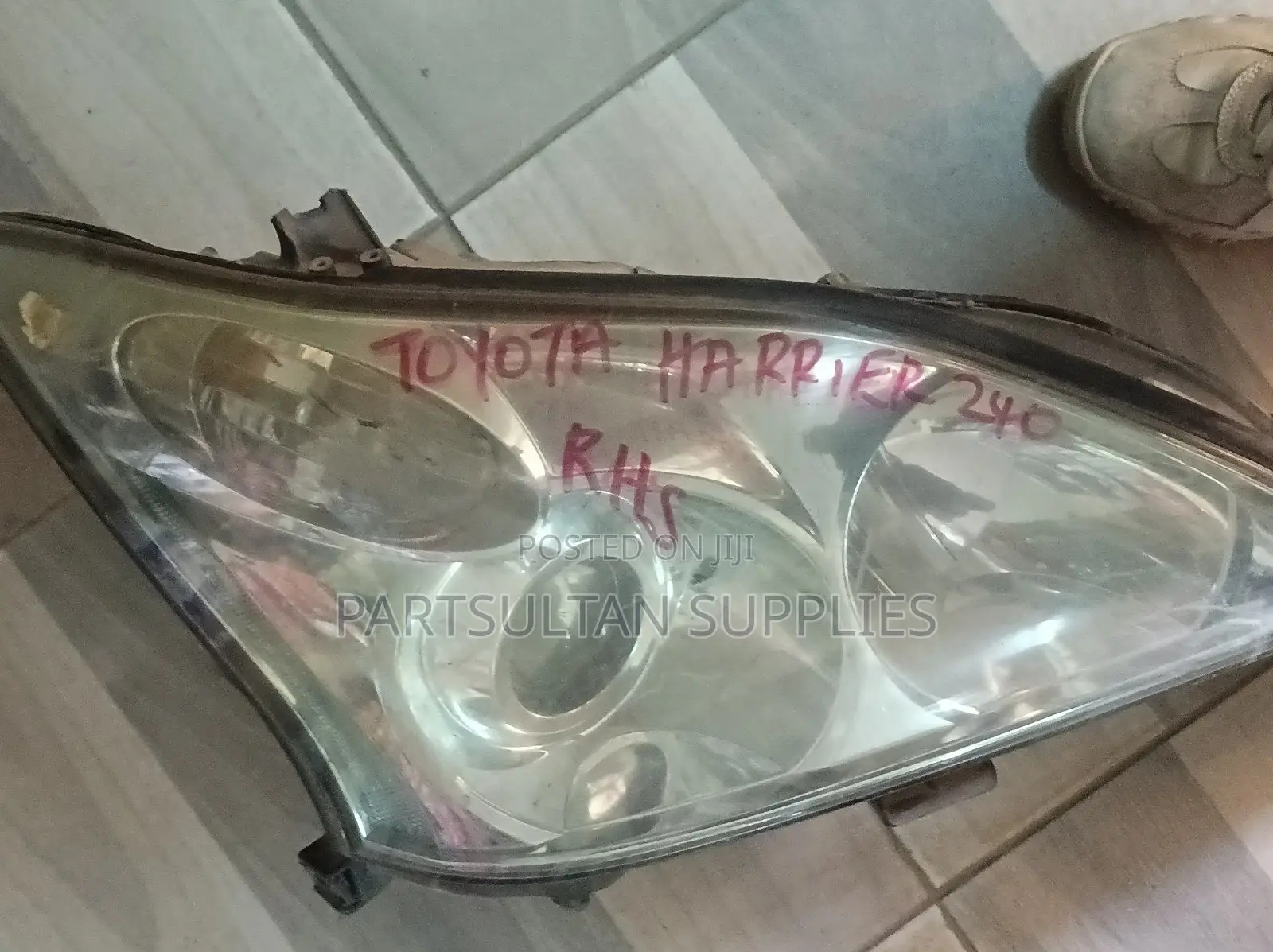 RHS Toyota Harrier 240 Headlight