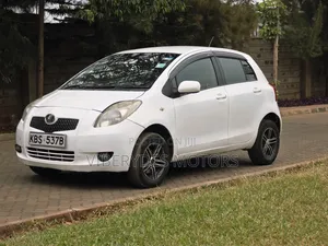 Toyota Vitz 2005 White