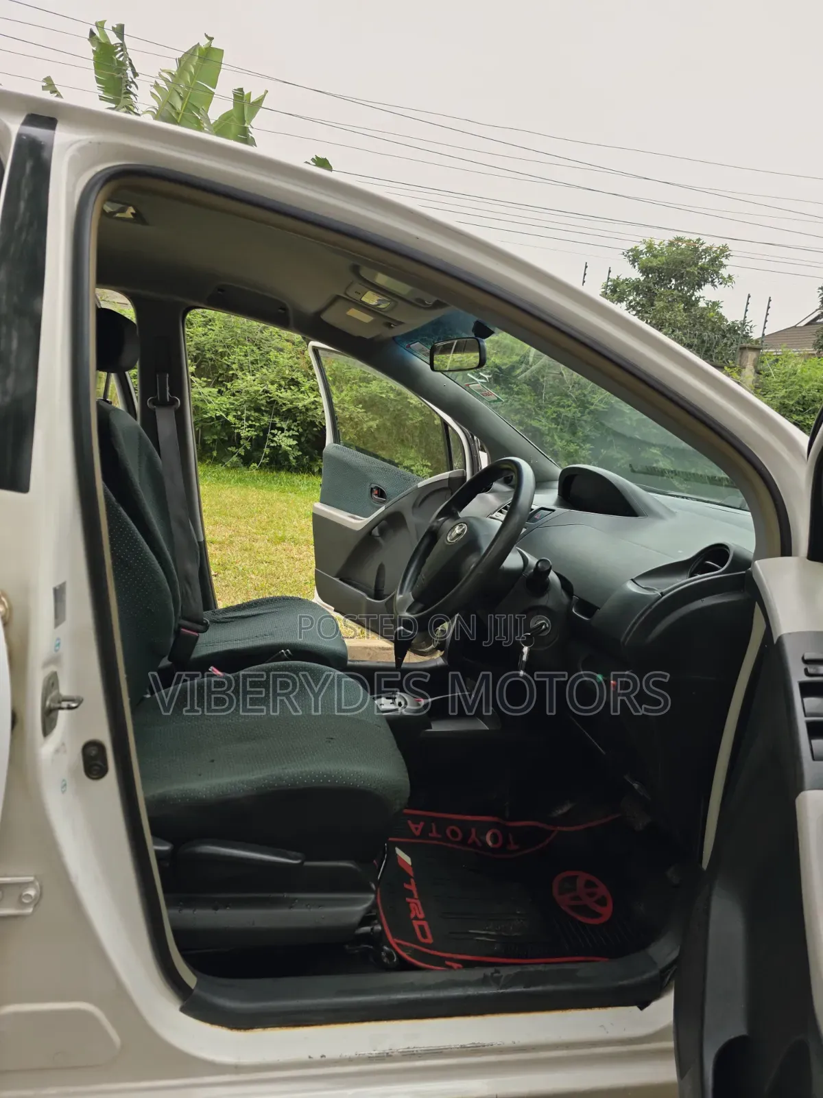 Toyota Vitz 2005 White