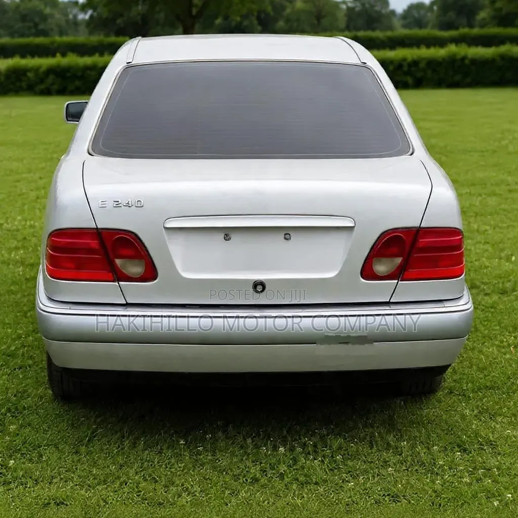 Mercedes-Benz E240 2000 Silver