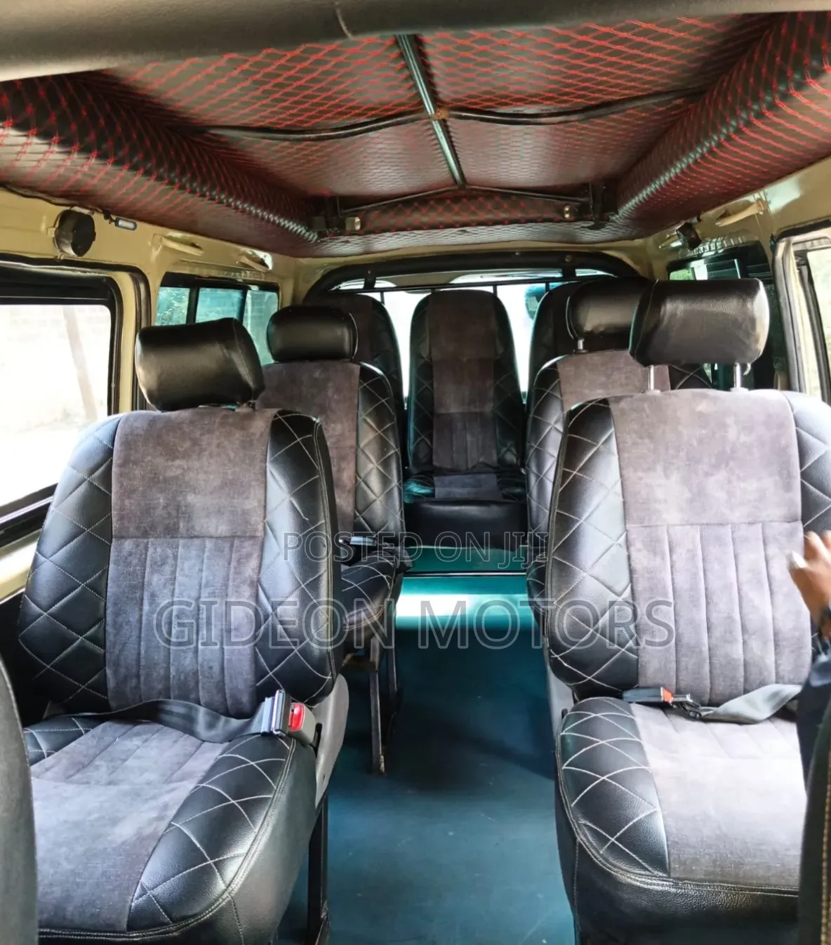 Toyota HiAce 2015 Beige
