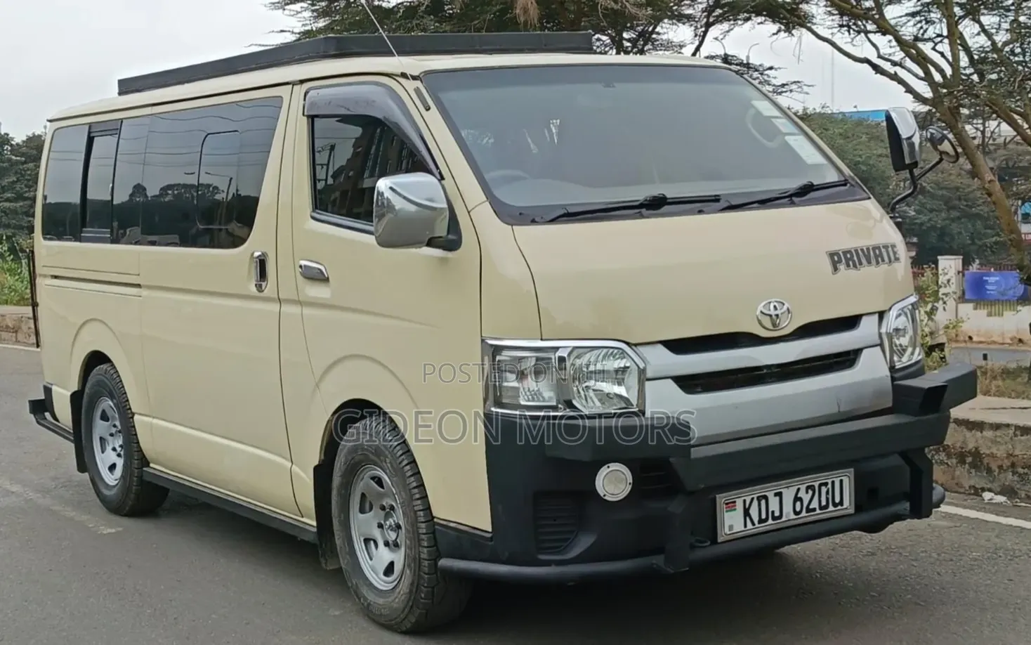 Toyota HiAce 2015 Beige