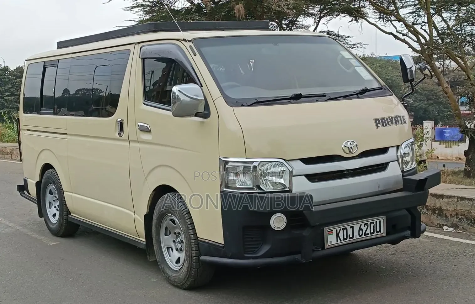 Toyota HiAce 2015 Beige