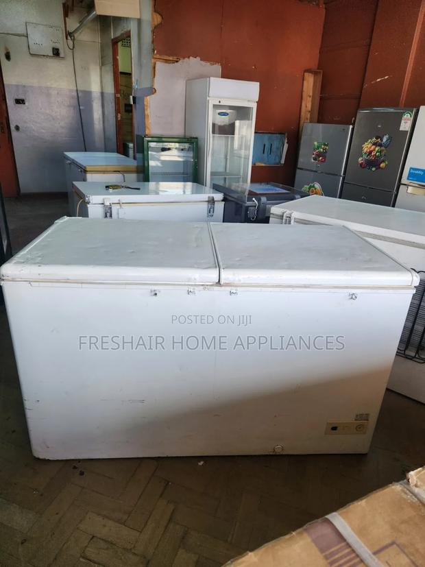White Deep Freezer 400litres - thumbnail 2