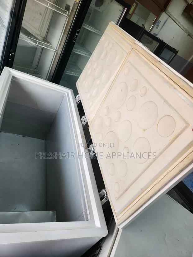 White Deep Freezer 400litres - thumbnail 3