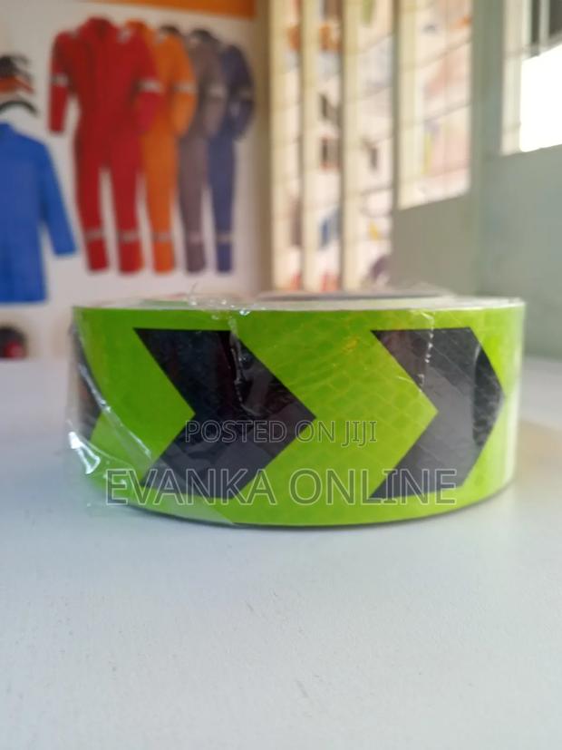 Reflective Arrow Safety Tape - thumbnail 3