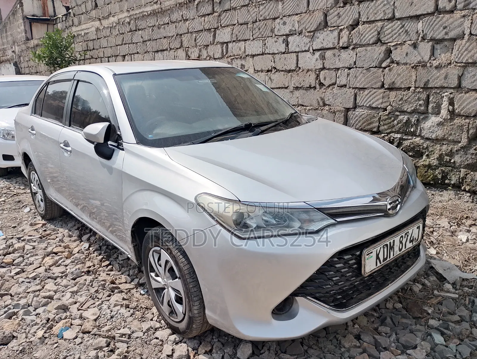Toyota Axio 2016 Silver