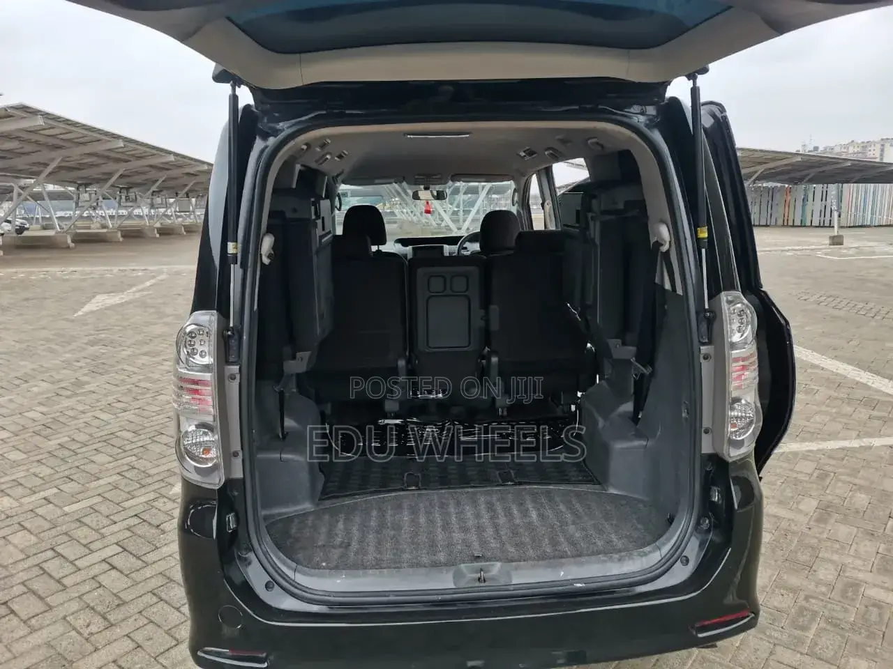 Toyota Voxy 2010 Black