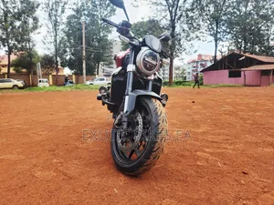 Honda CB 2019 Red