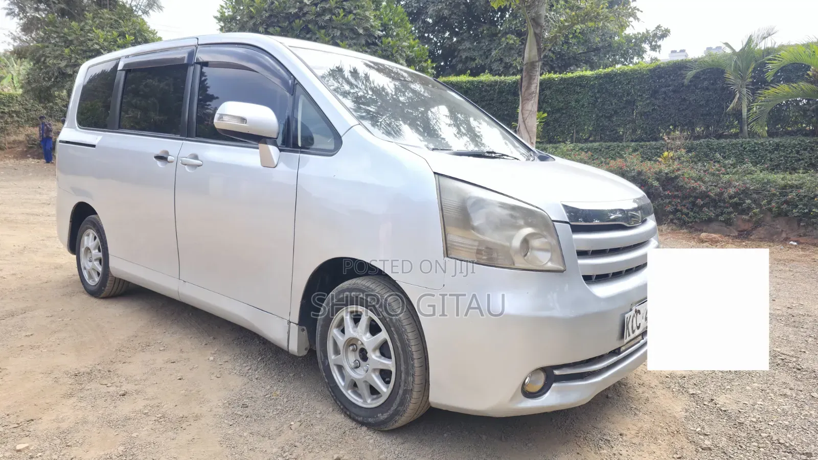 Toyota Noah 2008 Silver
