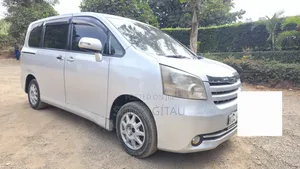 Toyota Noah 2008 Silver