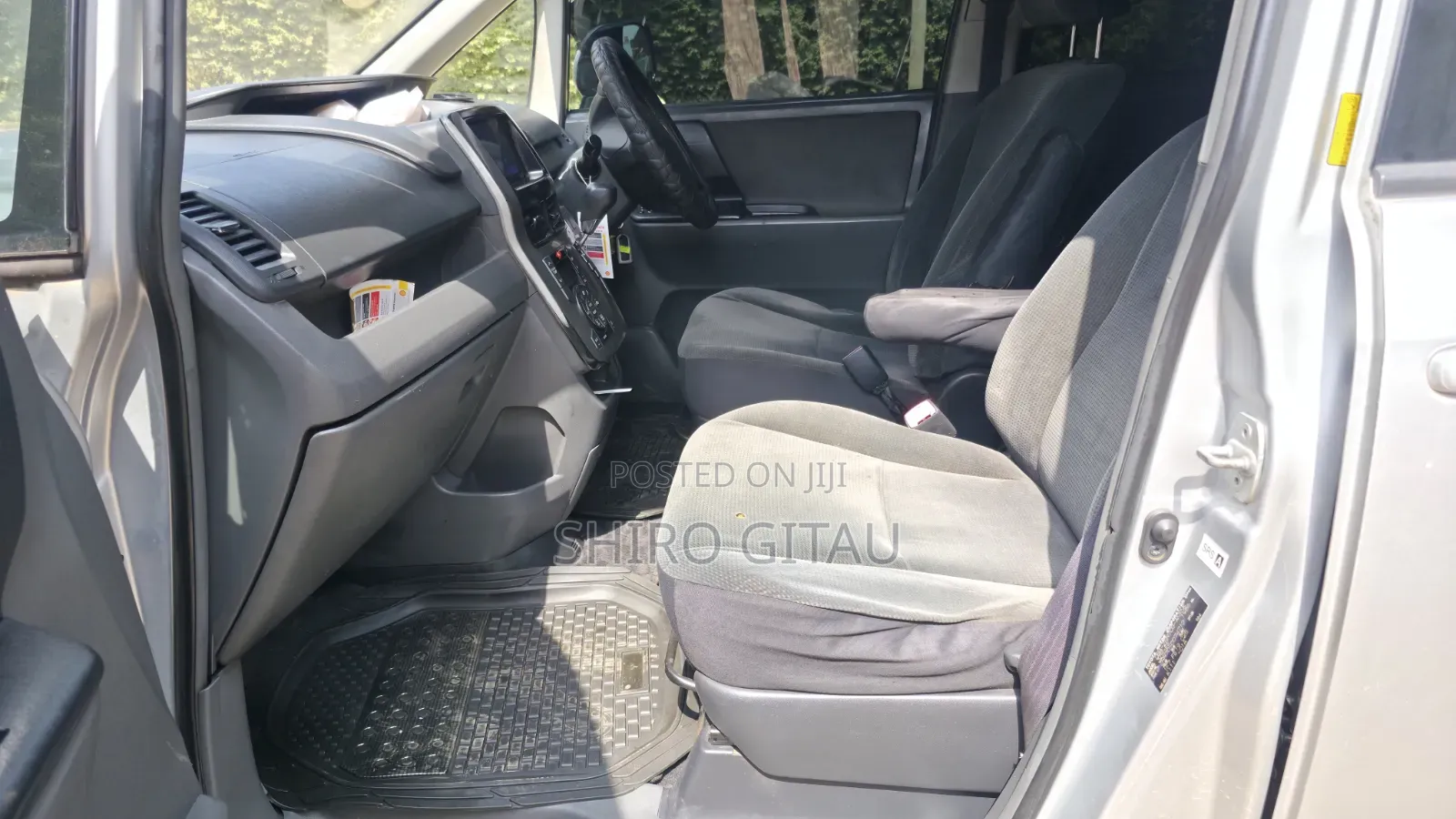 Toyota Noah 2008 Silver