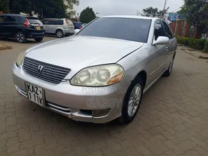 Toyota Mark II 2000 Silver
