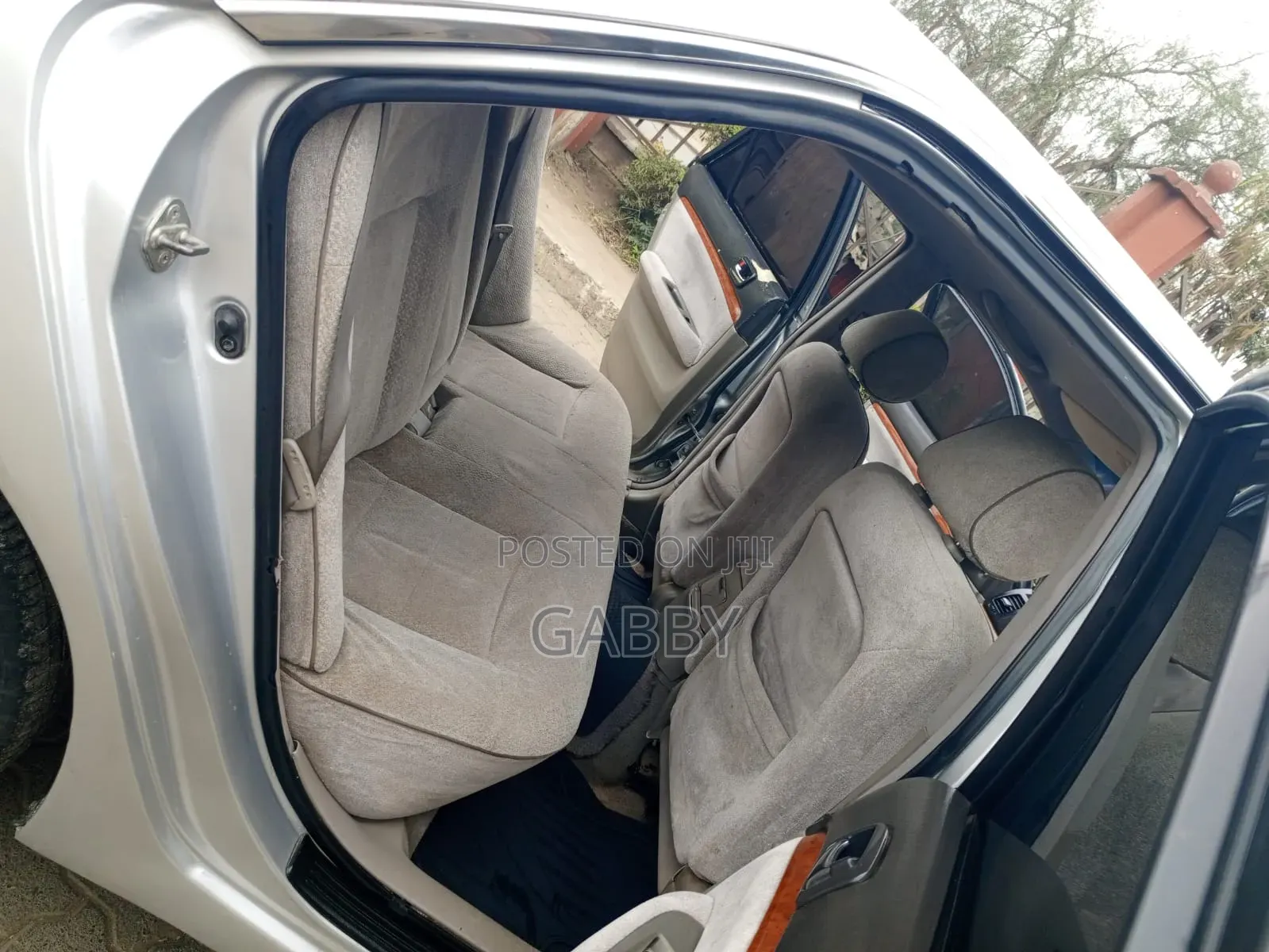 Toyota Mark II 2000 Silver