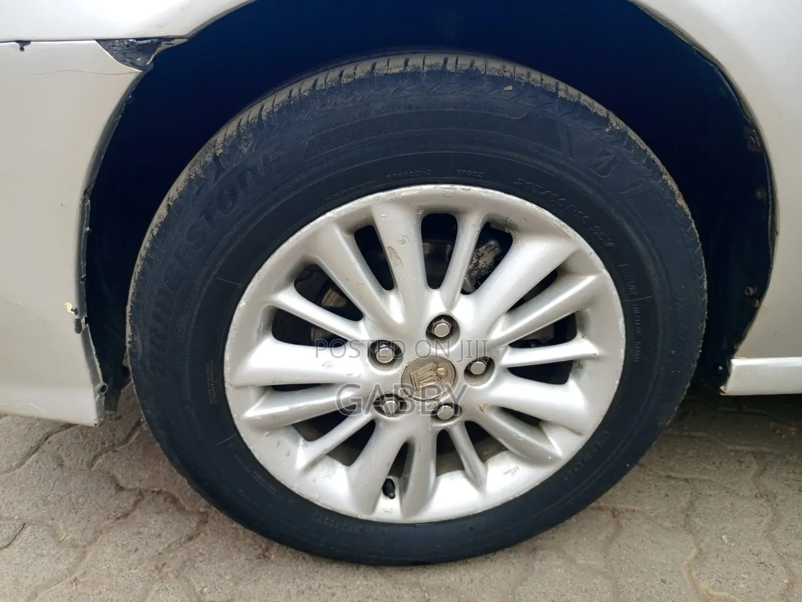 Toyota Mark II 2000 Silver