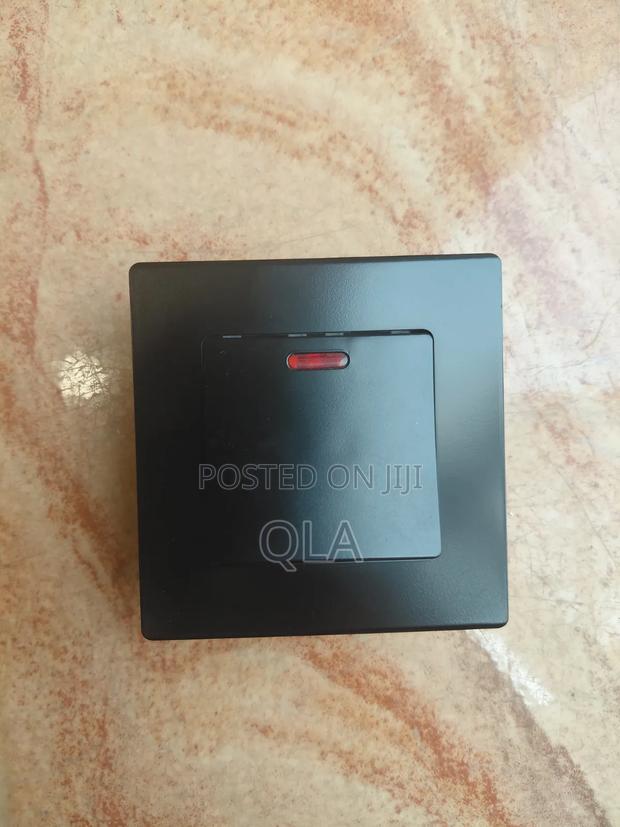 Dp Switch Neon Black 45a/250v