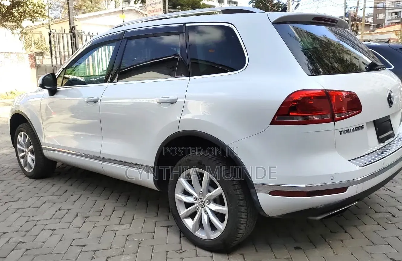 Volkswagen Touareg 2016 White