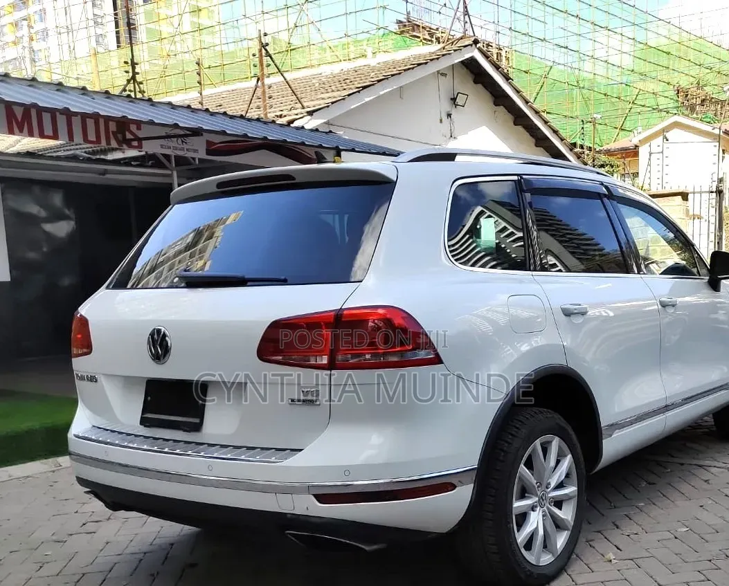 Volkswagen Touareg 2016 White