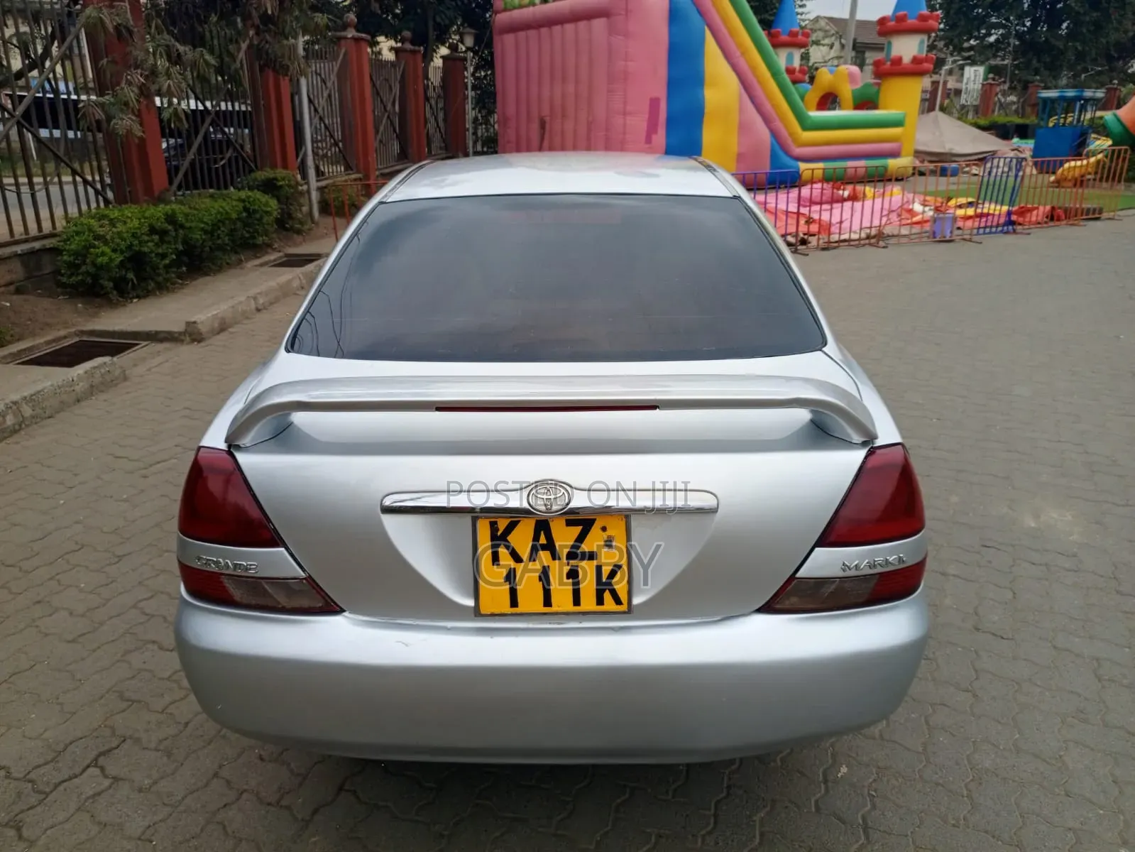 Toyota Mark II 2000 Silver