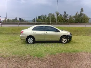Toyota Belta 2006 Green