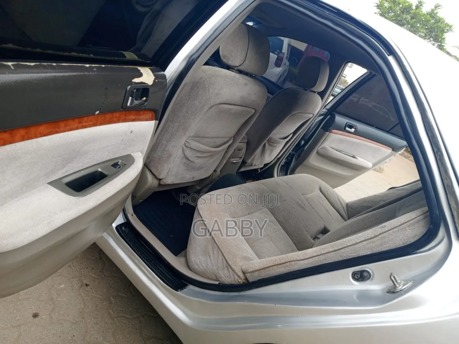 Toyota Mark II 2000 Silver
