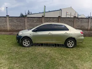 Toyota Belta 2006 Green