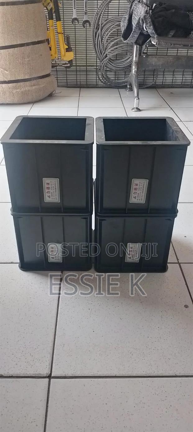 Plastic Concrete Cube Moulds