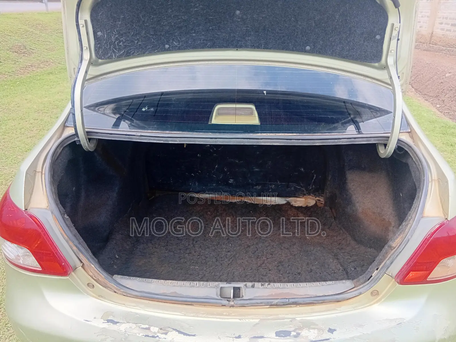 Toyota Belta 2006 Green
