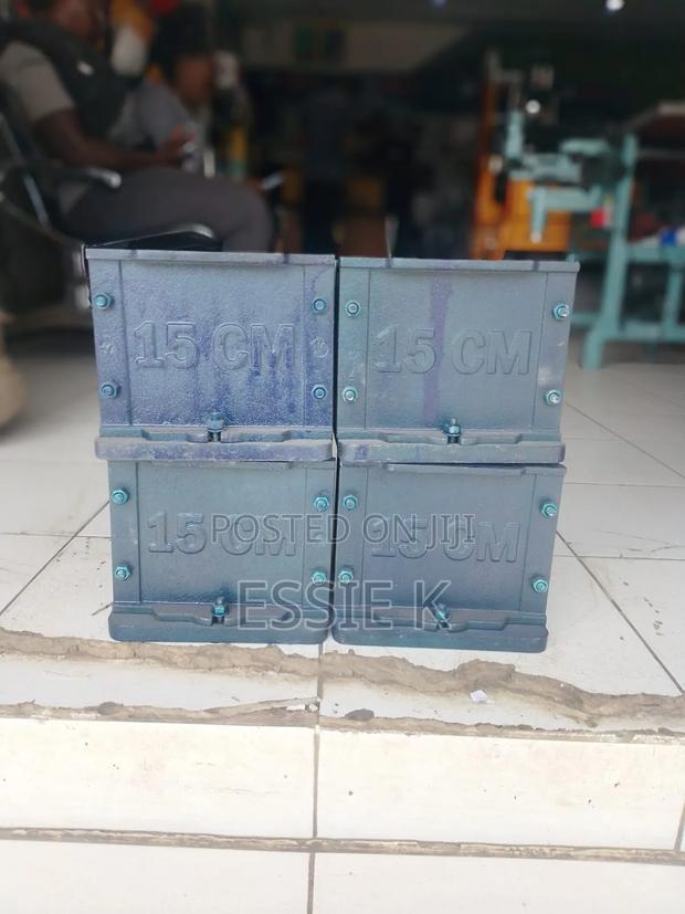Certified Concrete Moulds Cube