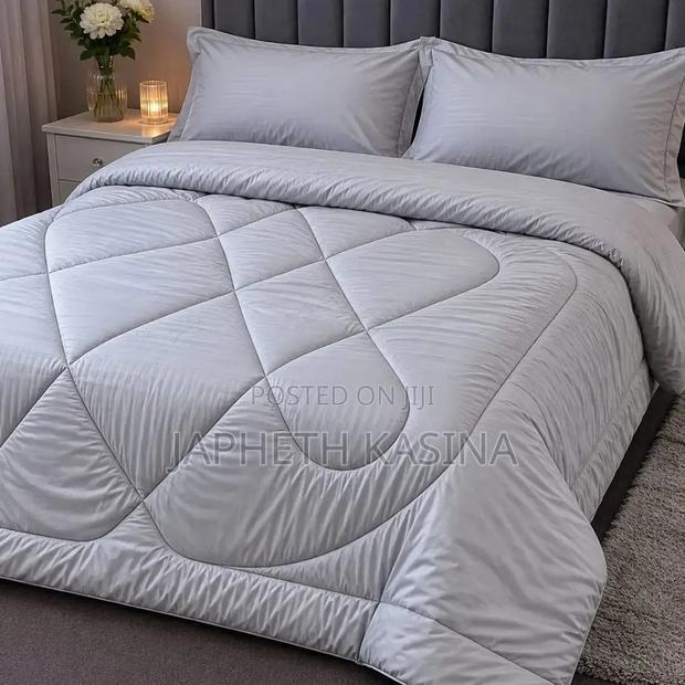 White Duvet Set - main view
