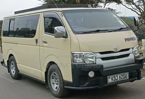 Toyota HiAce 2015 Yellow