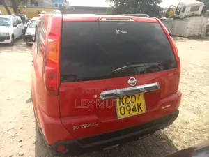 Nissan X-Trail 2008 Red