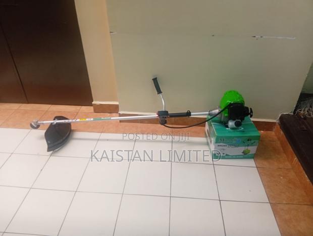 Milano Italia 4-Stroke Petrol Brush Cutter Grass Trimmer (2 Blades