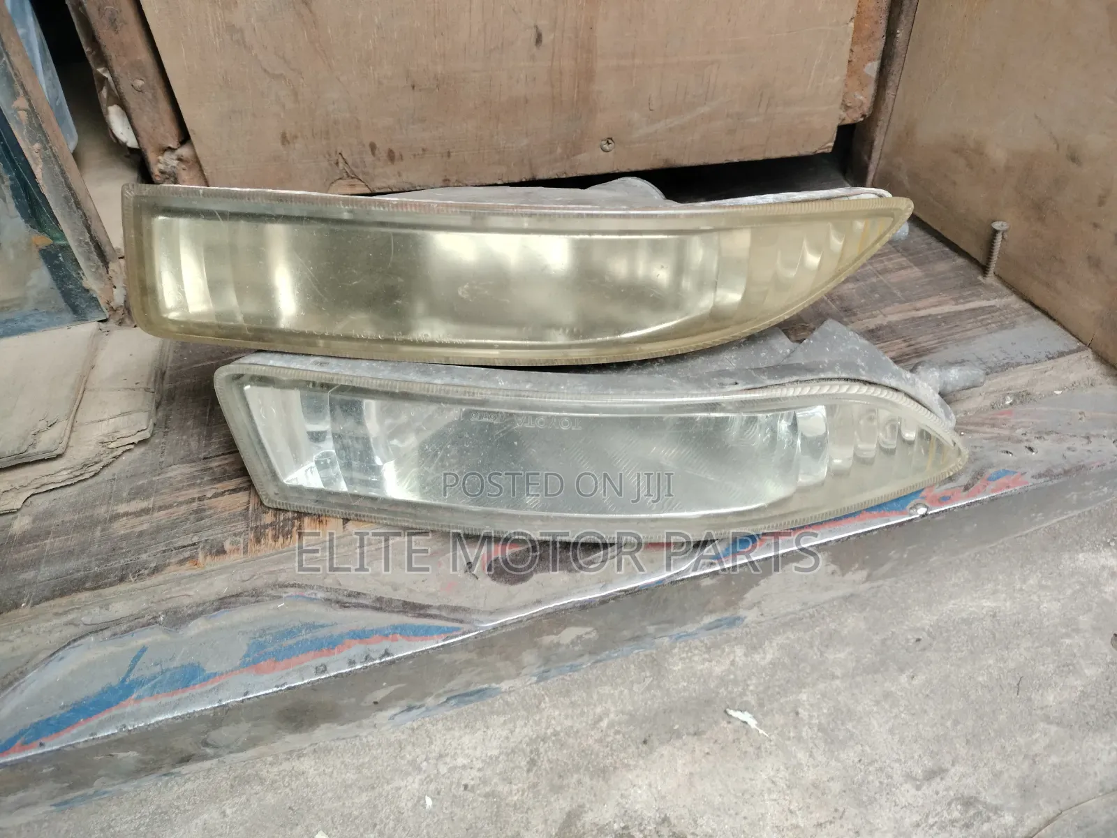 Toyota Nze/Fielder 2003 Banana Shaped Foglights