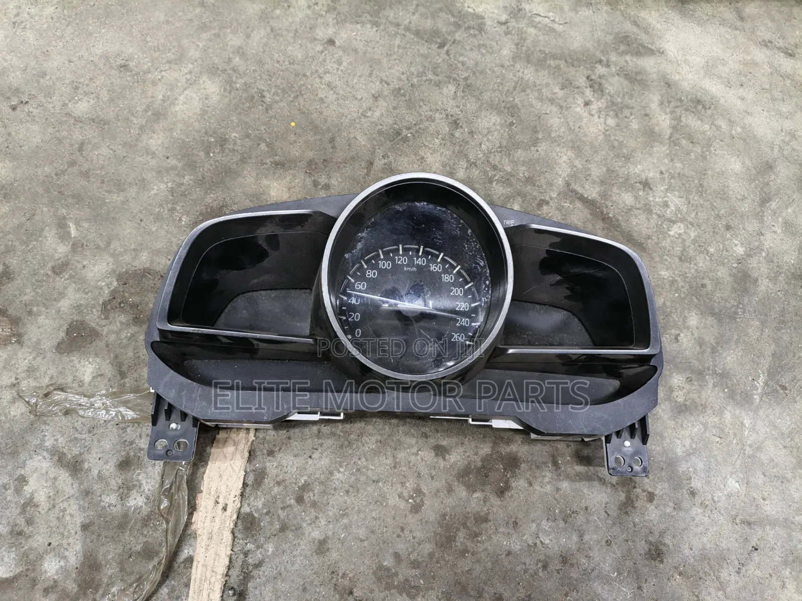 Mazda Demio 2016 Clock