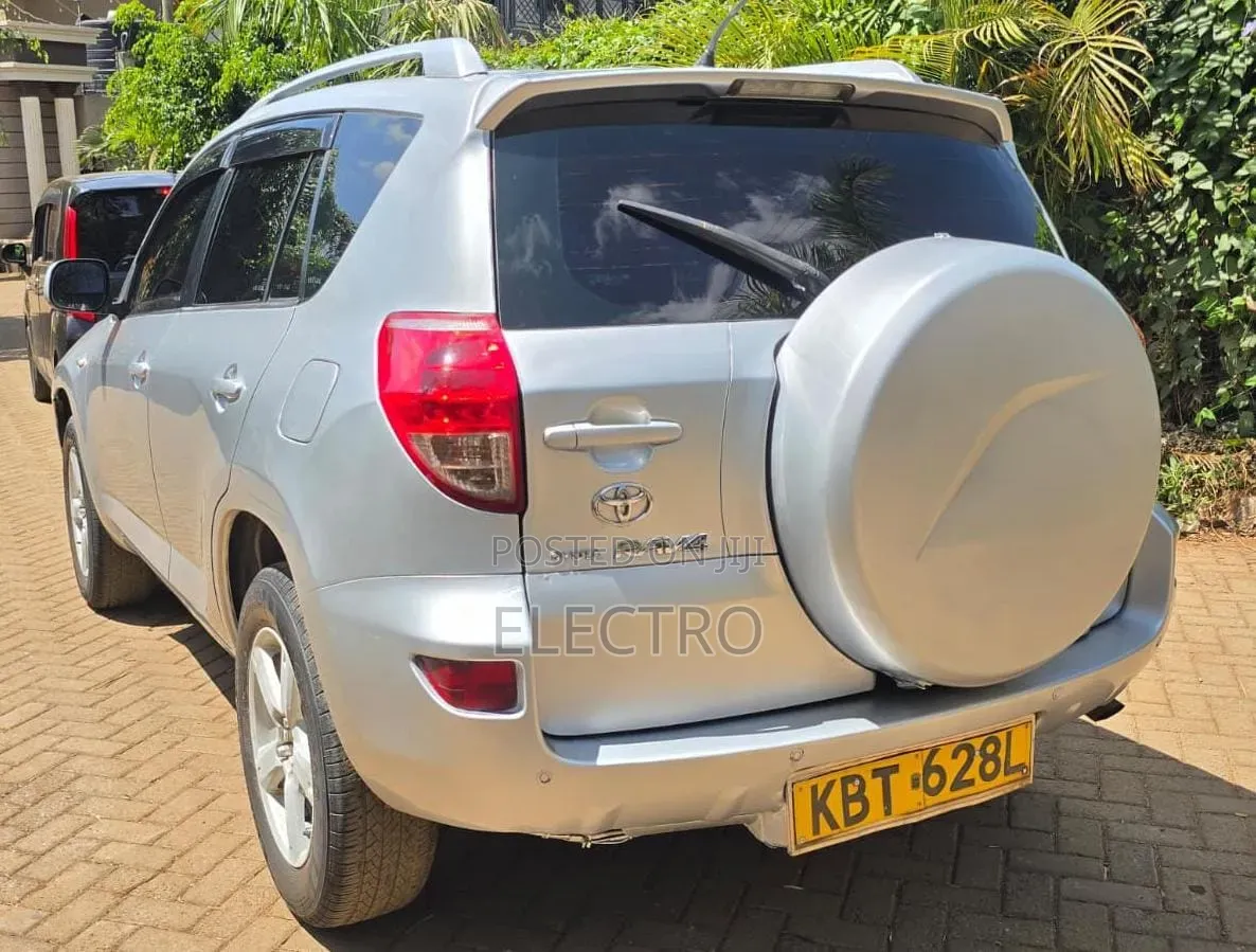 Toyota RAV4 2008 Silver
