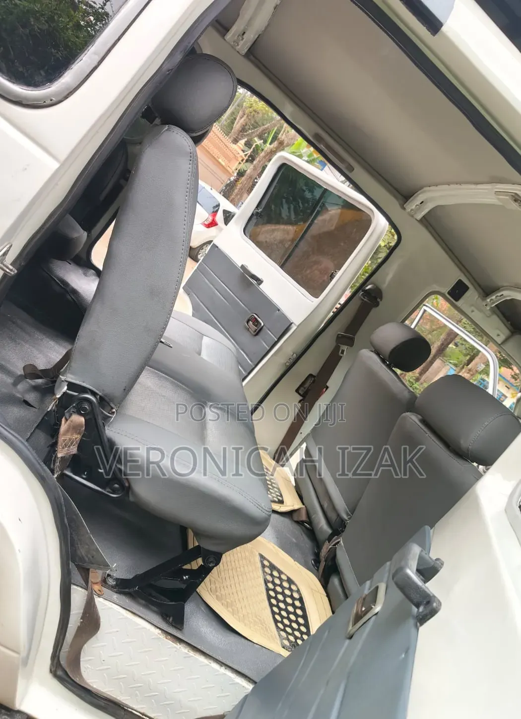 Toyota Land Cruiser 2013 White