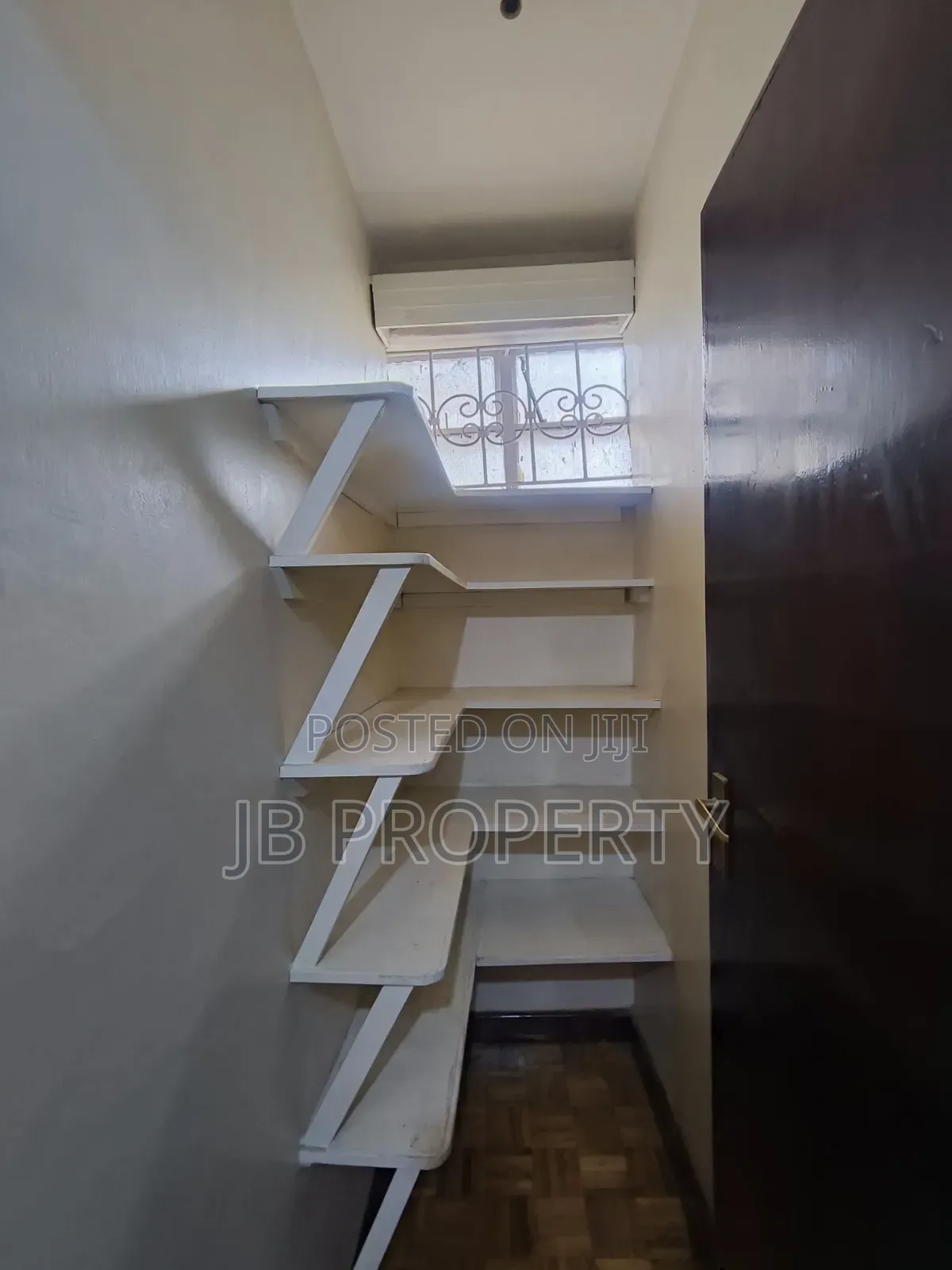 3bdrm Maisonette in Executive 3-Bedroom, Hurlingham for rent