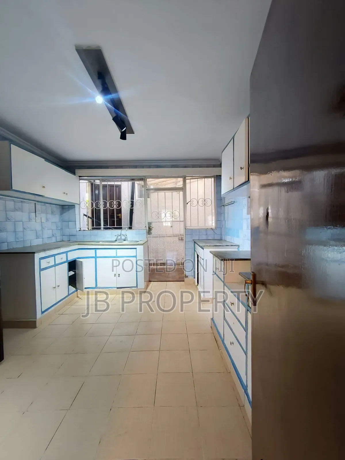 3bdrm Maisonette in Executive 3-Bedroom, Hurlingham for rent