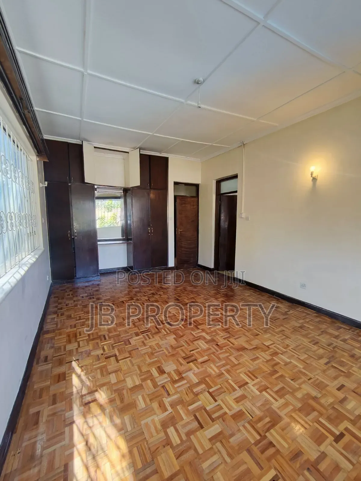 3bdrm Maisonette in Executive 3-Bedroom, Hurlingham for rent
