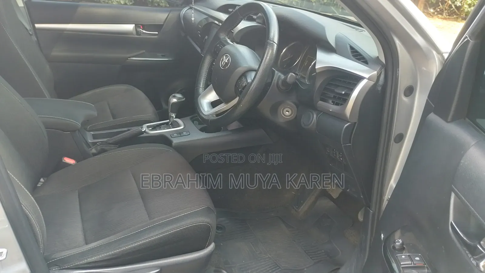 Toyota Hilux 2020 Silver