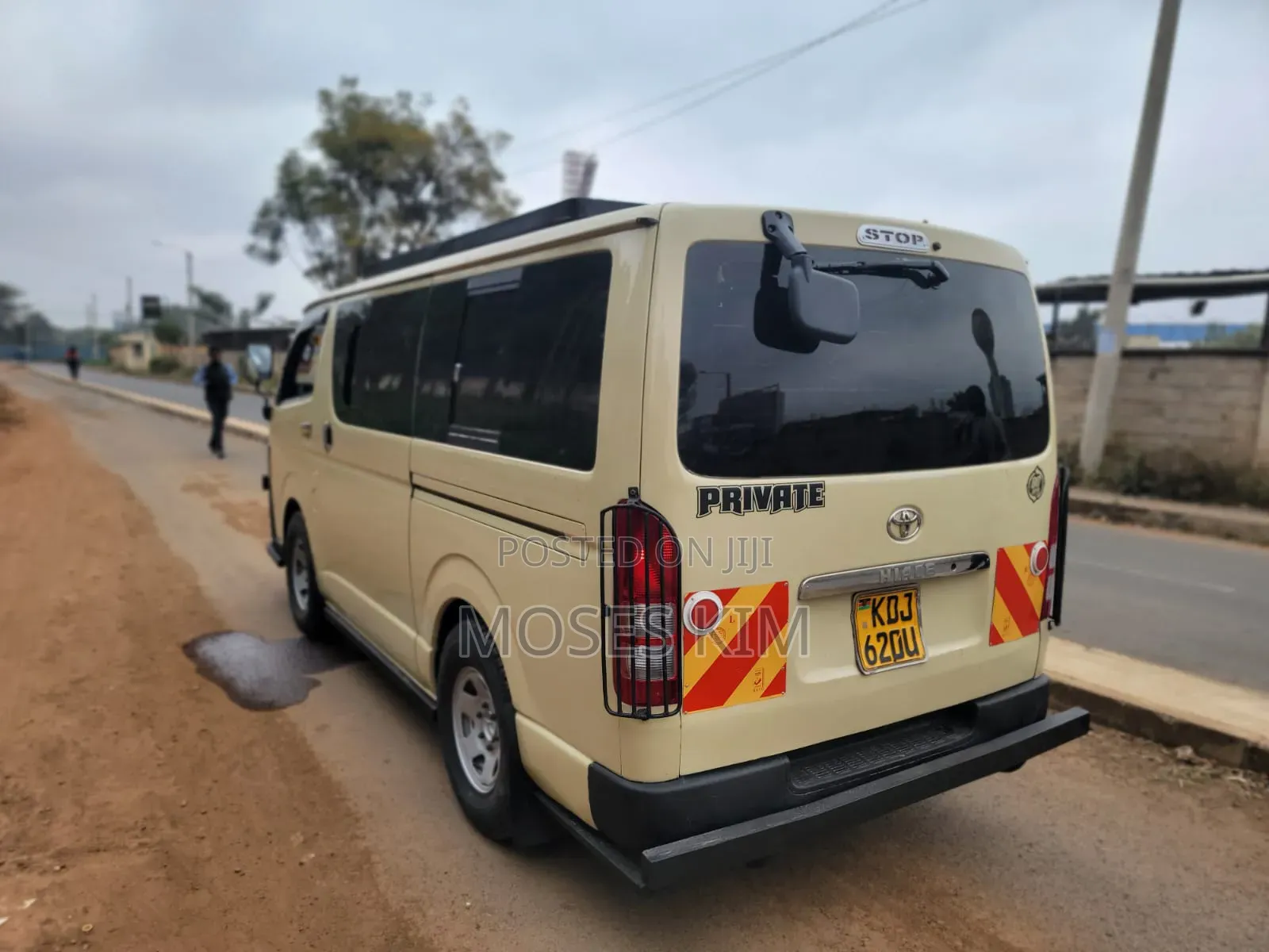 Toyota HiAce 2015 Brown