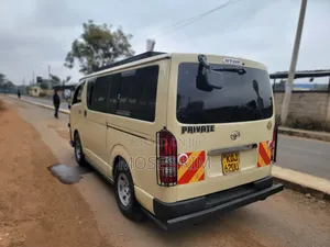 Toyota HiAce 2015 Brown