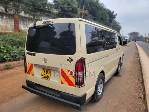 Toyota HiAce 2015 Brown - thumbnail 4