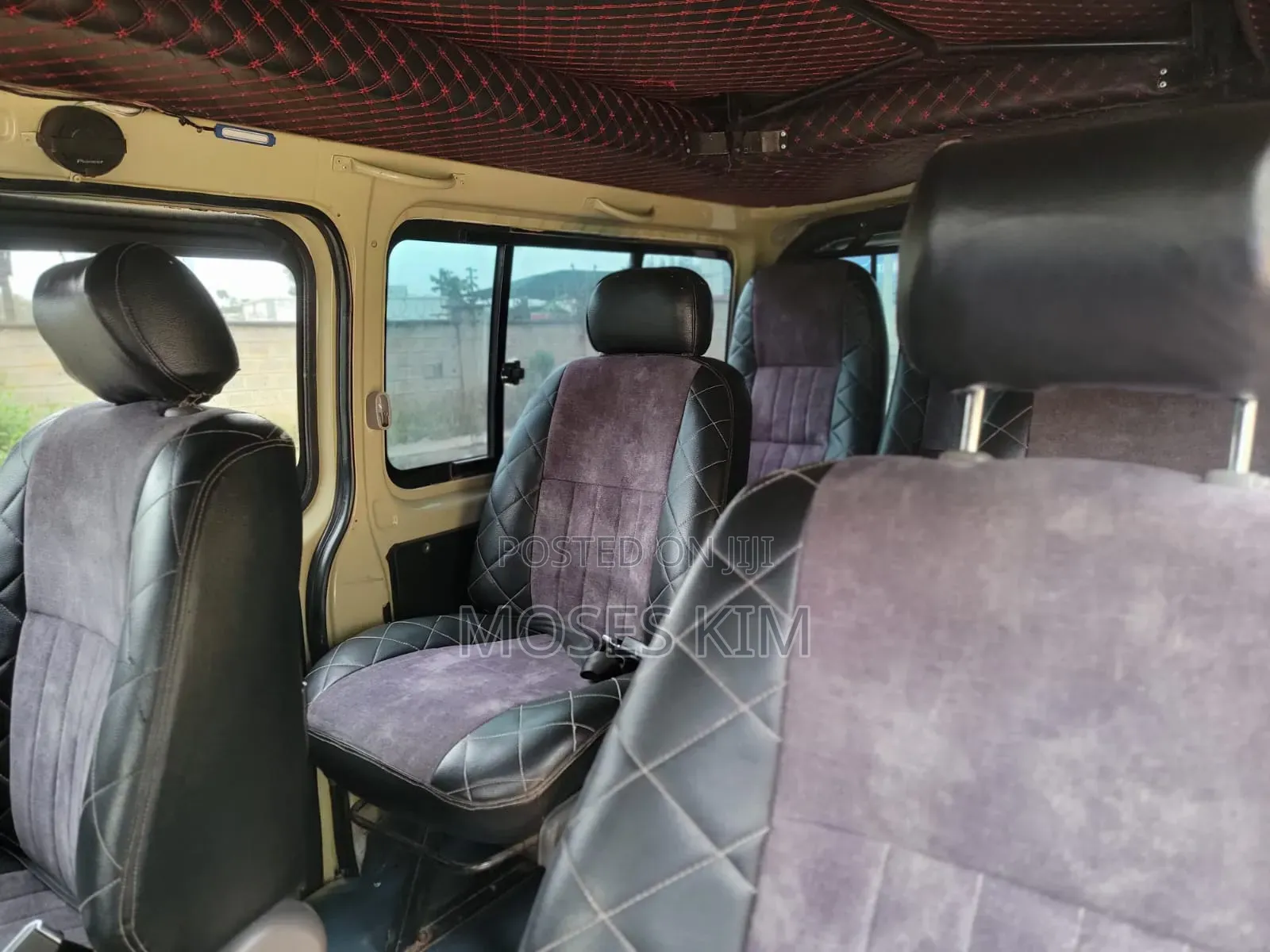 Toyota HiAce 2015 Brown