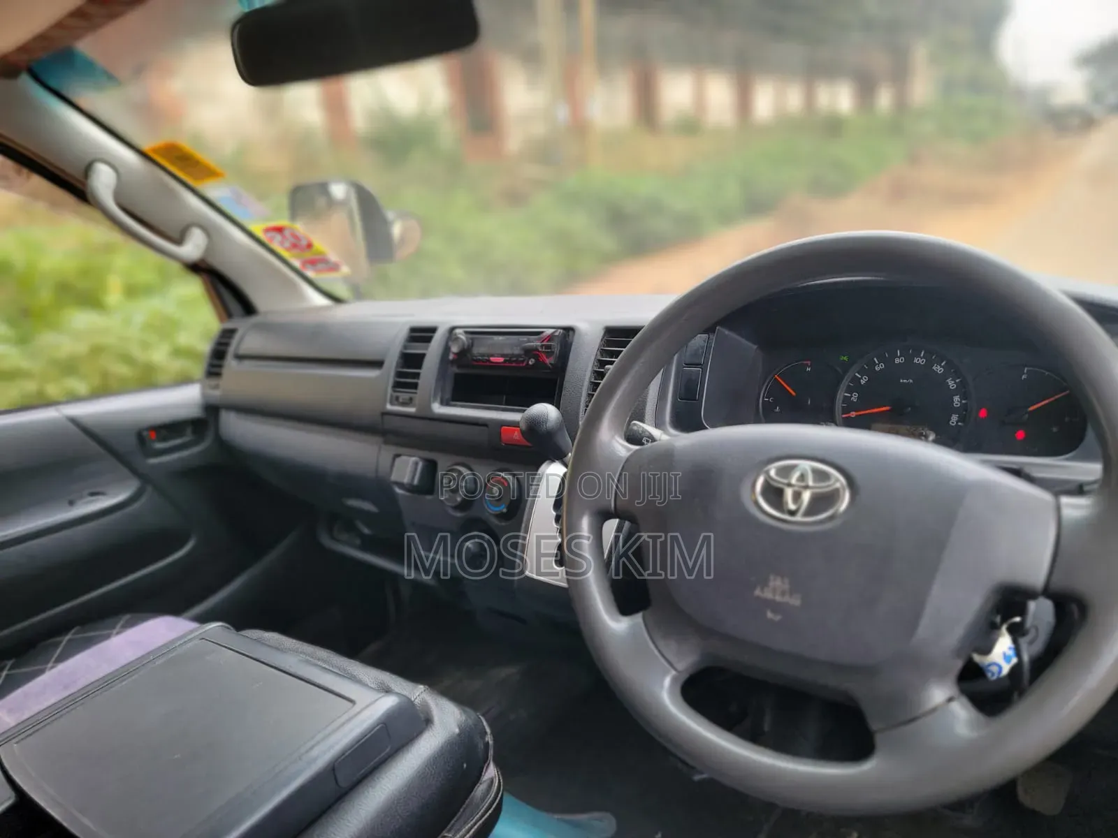 Toyota HiAce 2015 Brown