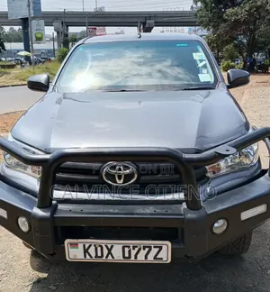 Toyota Hilux 2021 Black