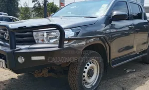 Toyota Hilux 2021 Black