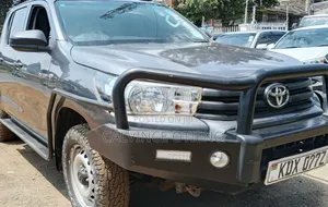 Toyota Hilux 2021 Black