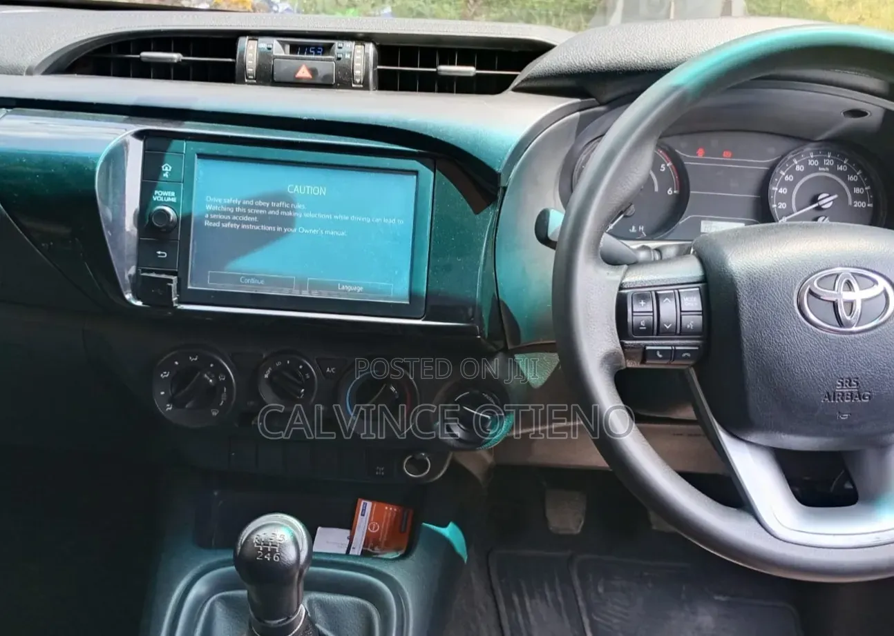 Toyota Hilux 2021 Black
